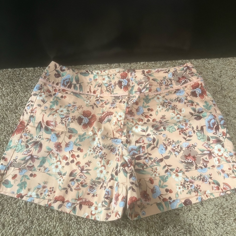 New York & Company Peach Floral Summer Shorts